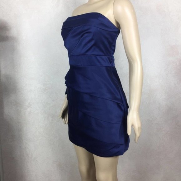 Formal satin Cocktail dress by max and cleo - Picture 3 of 10